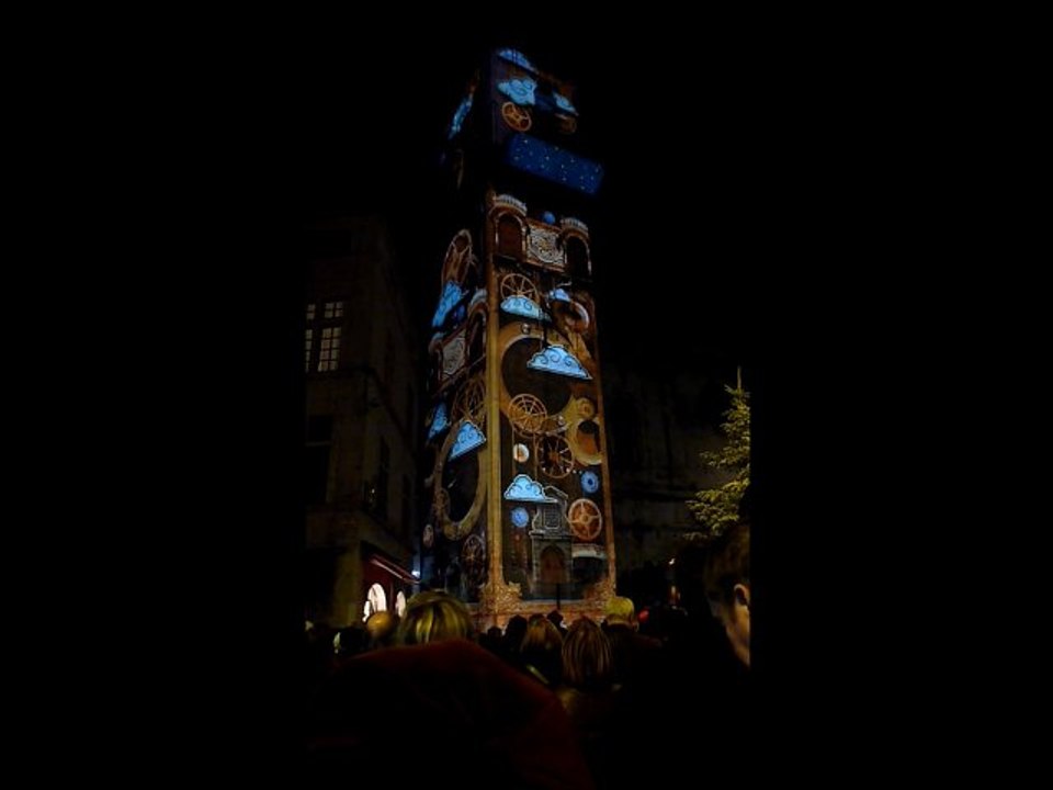 Noël 2011 l'illumination de la cathédrale de Nîmes