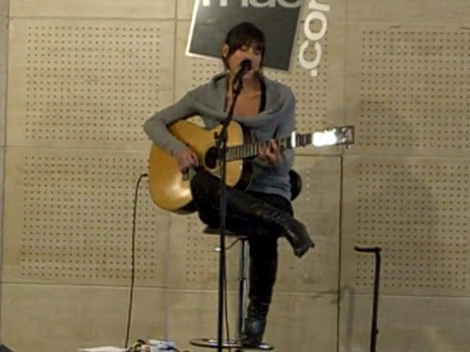 Rose - La liste @ Fnac Saint-Lazare