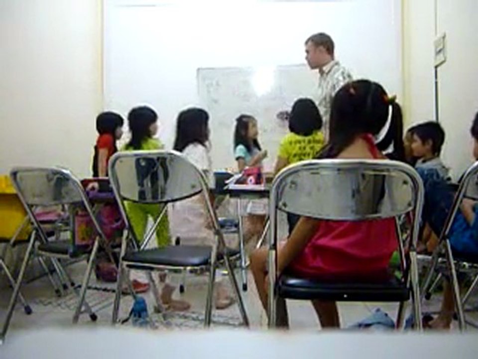 Demo class teach English abroad TEFL Indonesia