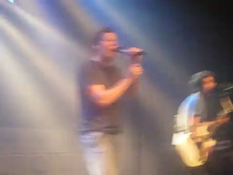 Astronaut, SIMPLE PLAN Docks.