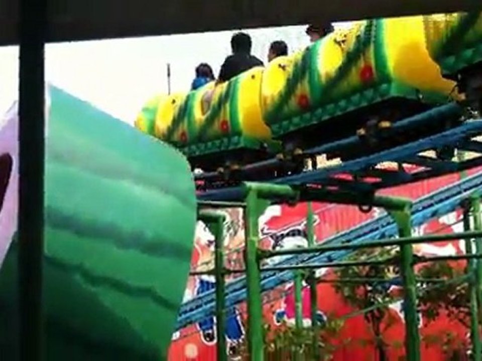 04 DER FADESTE VERGNÜGUNGSPARK