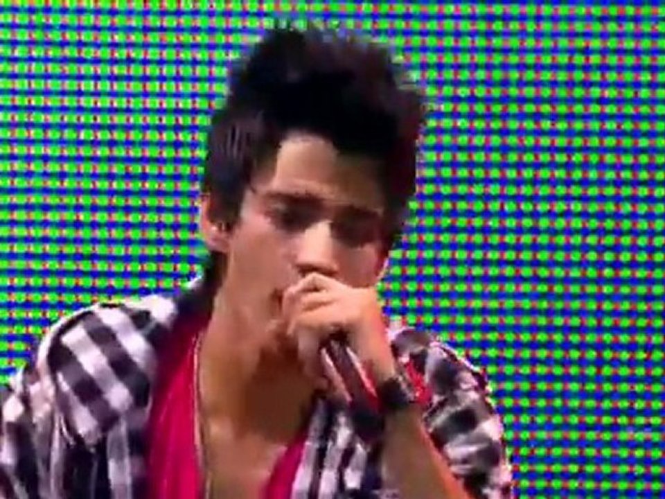 10.Gusttavo Lima - Chega mais pra cá - Part. Humberto e Ronaldo (Ao Vivo DVD 2011 Oficial)