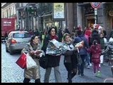 Napoli - I turisti promuovono via Toledo