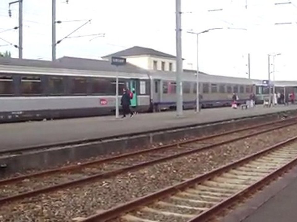 Guingamp TER n°855835 corail Rennes-Brest vendredi 9 oct 2009