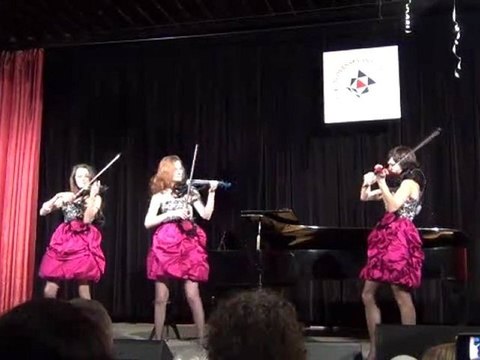 трио из Словакии «Xplosion»-The Show Must Go On