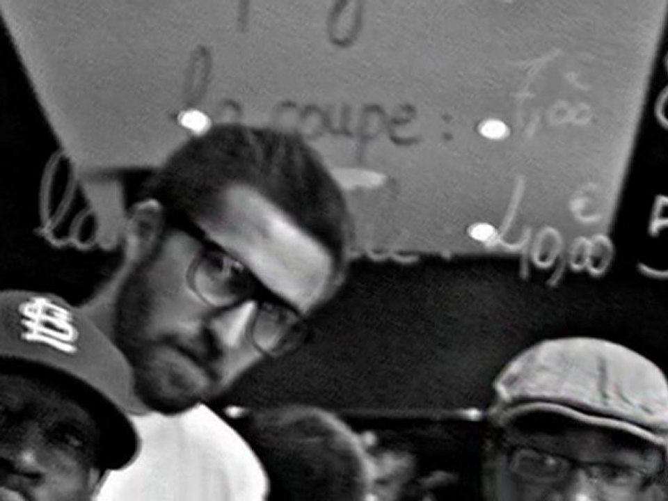 STAY TUNED BONNE ANNEE 2012