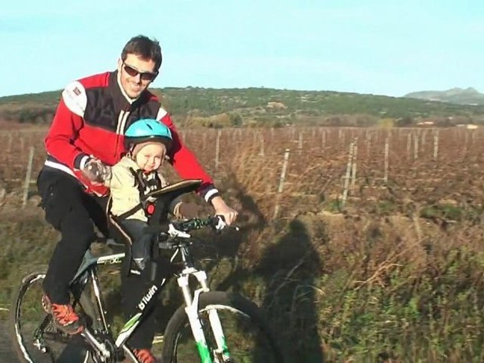 Titouan sur mon vélo !