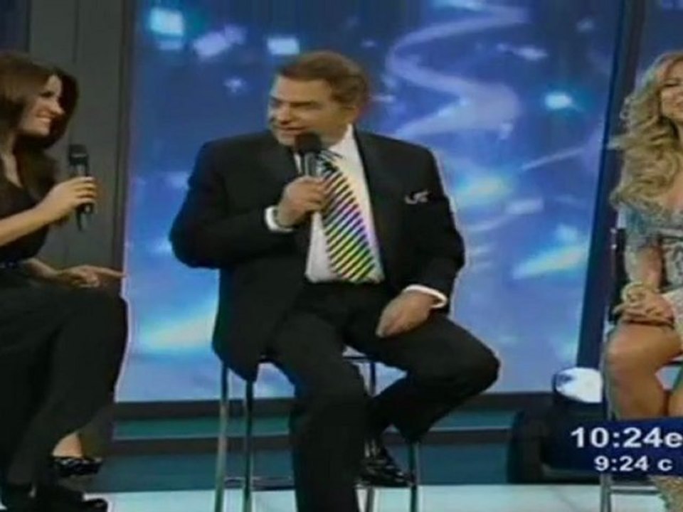 Maite Perroni - Especial Fin de Año Feliz 2012 - Parte 1