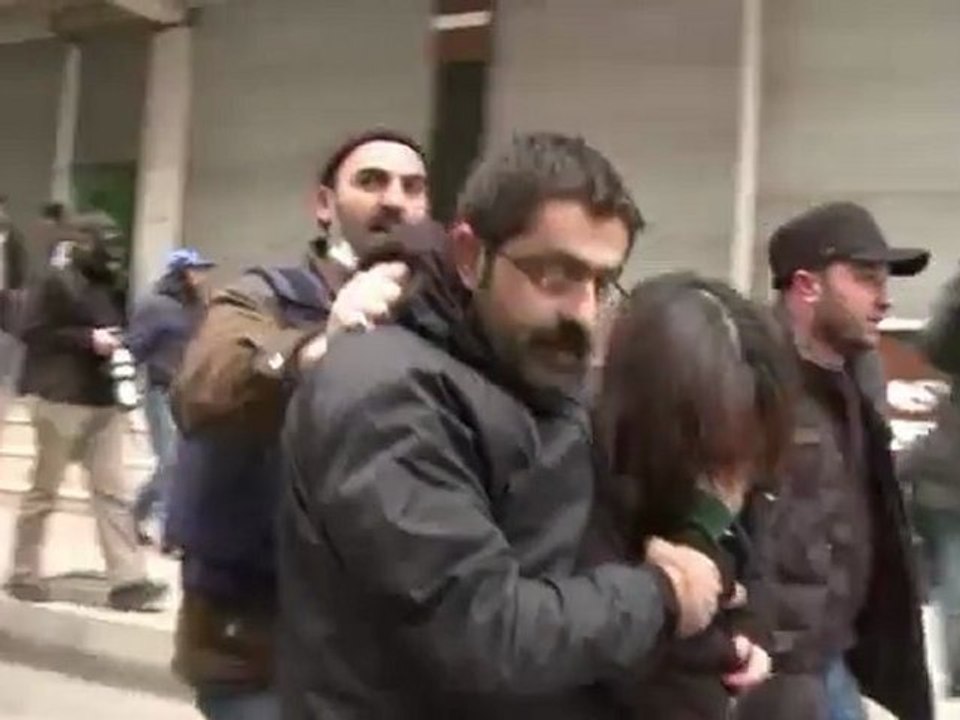 Turquie : une manifestation de Kurdes  tourne à l'affrontement