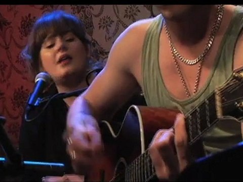 Adele - 'Chasing Pavements' on Buzznet (June 27, 2008)