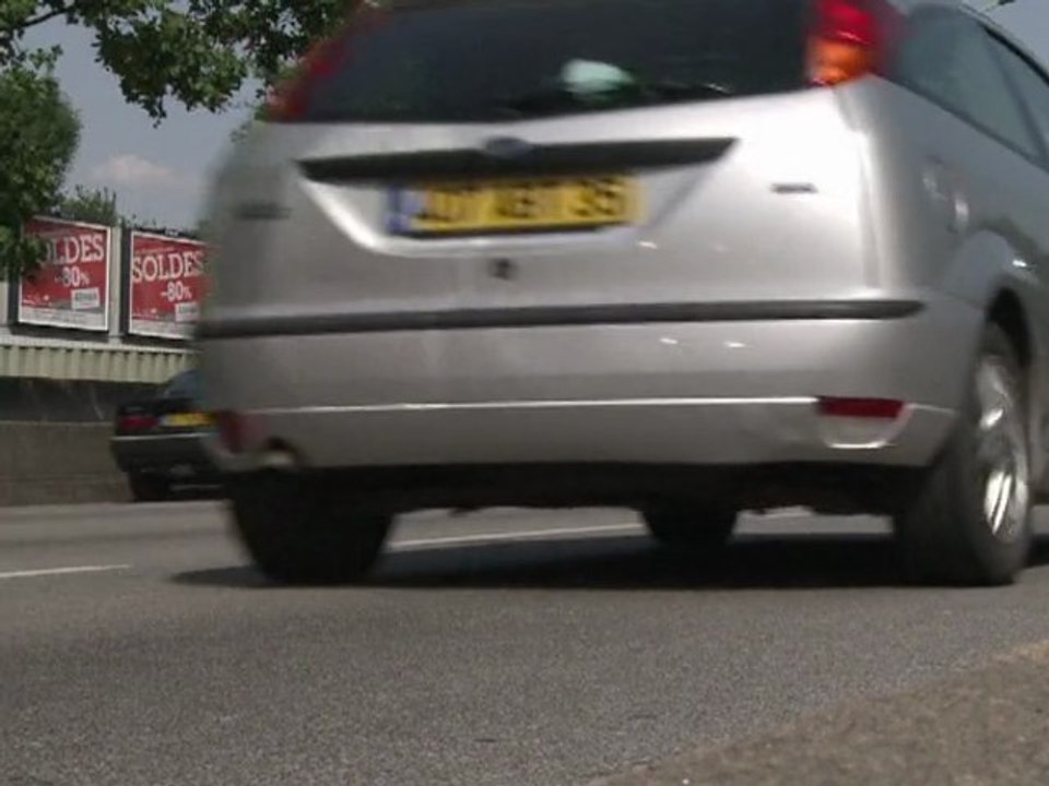 Automobiles: ventes 2011 en baisse en France, mais moins que prévu