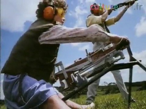 Shooting teenage or pigeons ? Death to punk !