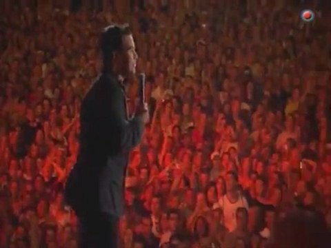 Robbie Williams - Back For Good - Live Knebworth