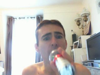 Wiwi égratigne "hey dude" de Kula Shaker