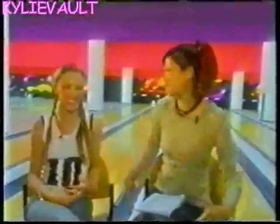 Kylie Minogue - Interview - MTV USA 2002