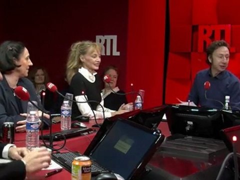 Mardi 3 Janvier : Présentation de Arielle Dombasle par Stéphane Bern