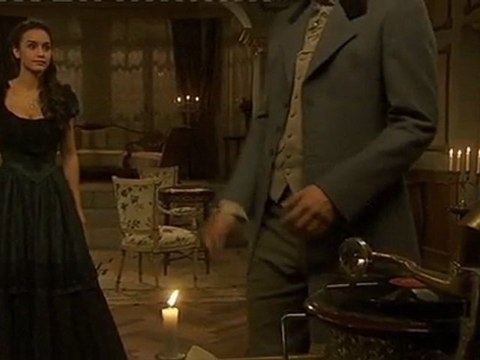 TRISTAN Y PEPA BAILAN VALS MOMENTAZO 03-01-2012