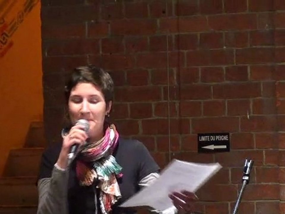 28 Sofi D'ailleurs - Finale - Scène Slam Mons - 01-12-2011(1)