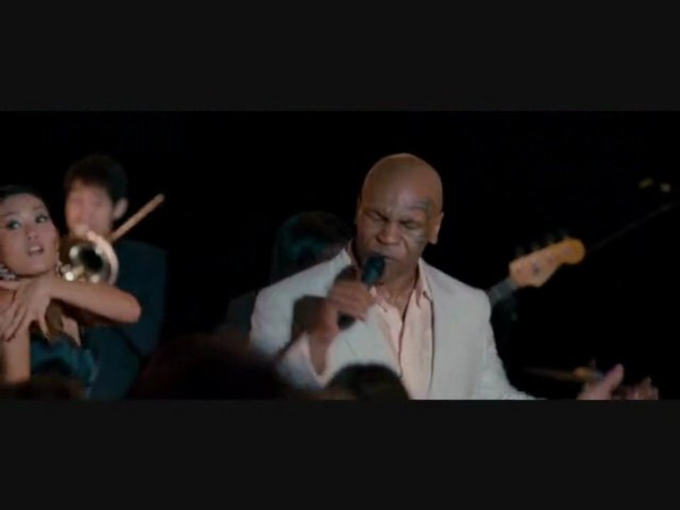 Tyson chante