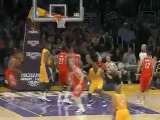 Ασιστ στον εαυτό του...