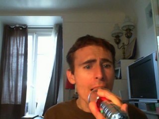 Wiwi égratigne "hero" d'Enrique Iglesias