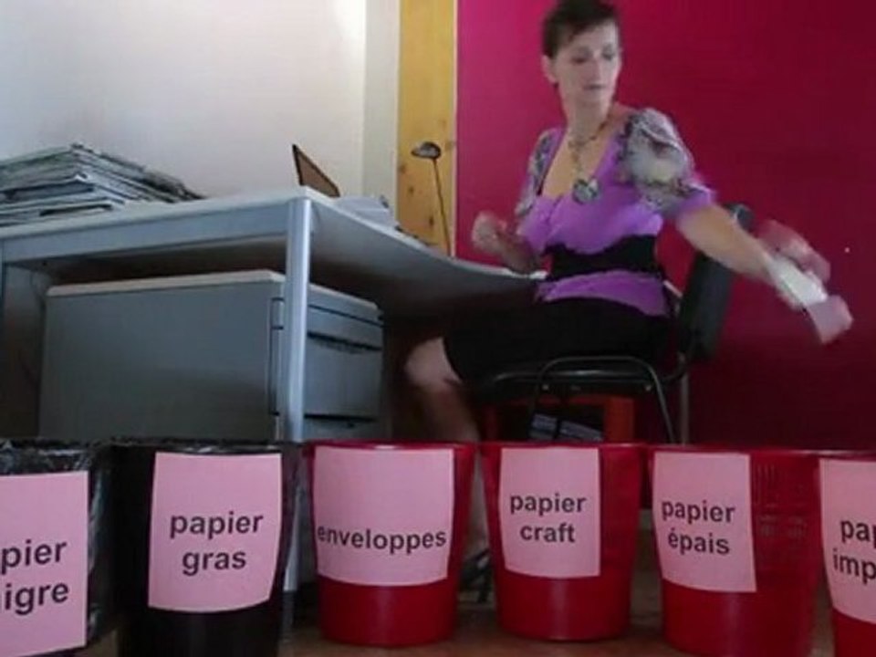 Planète Bureau : Épisode 3 : "Papier... on coule"