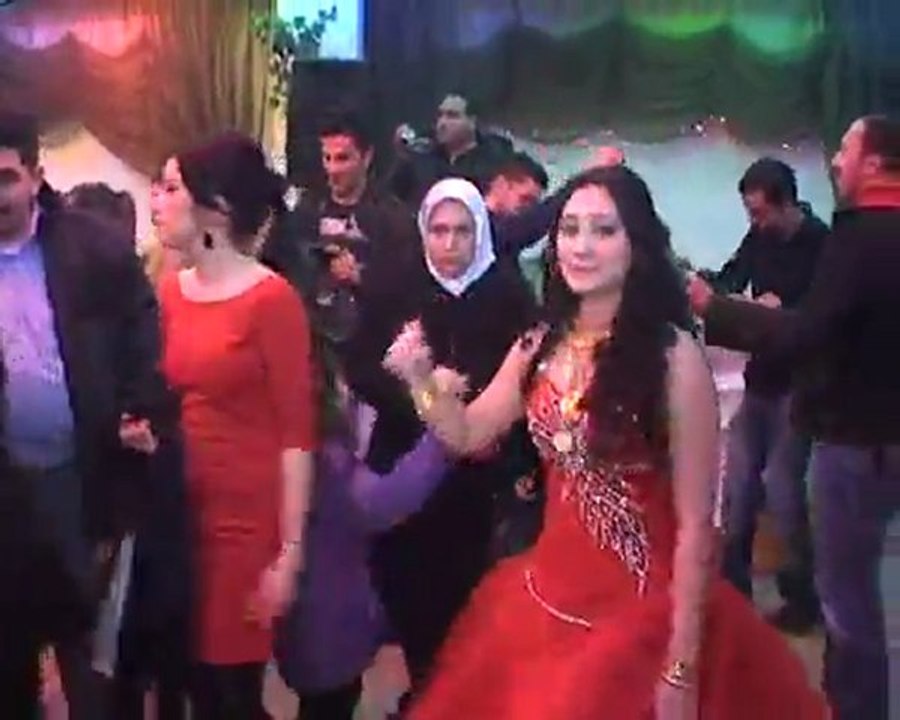 DeryaileGökhanNişan1(00h28m30s-00h42m45s)