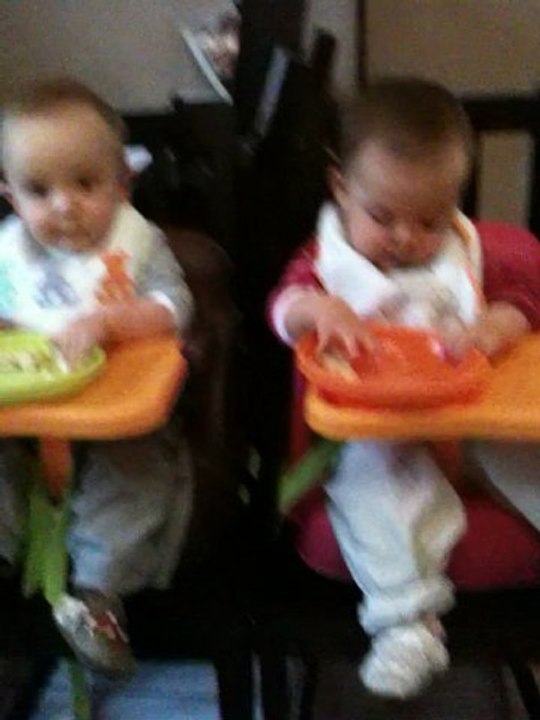 on mange tout seul (de la banane)