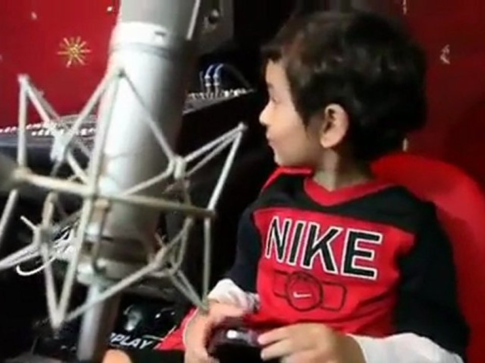 Why This Kolaveri Kolaveri Kolaveri Di Milk -Sonu Nigam_s Son Nevaan- (HD)