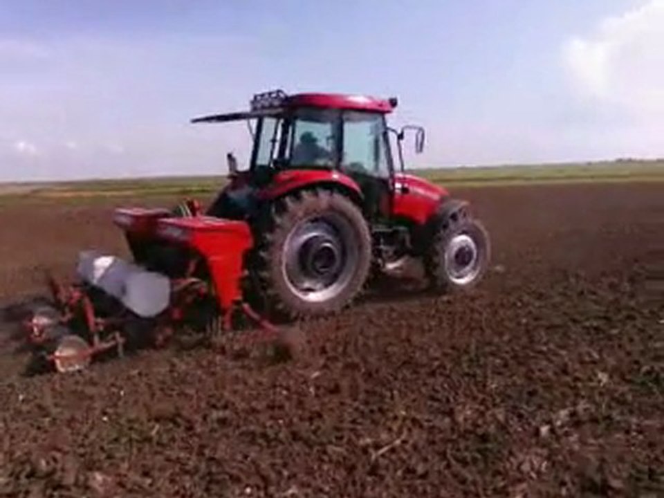 CASE-İH JX 95 İRTEM PNÖMATİK EKİM MAKİNESİYLE AYÇİÇEĞİ EKİYOR2011...!!part2