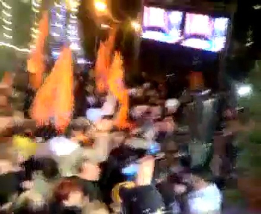 EXCLUSIV - Presedintele Traian Basescu la sediul PDL, dupa alegeri. 6 Decembrie 2009. Orele 22.00