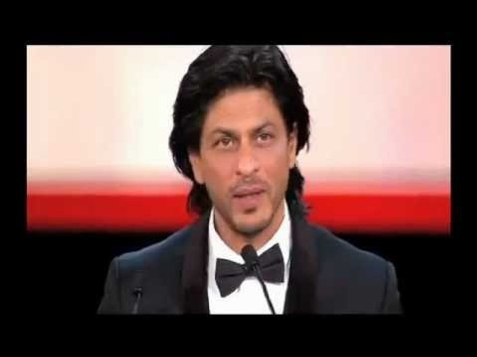 Shahrukh Khan dances to Chammak Challo At Marrakech