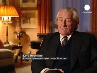 Iron Lady Streep strides red carpet in London