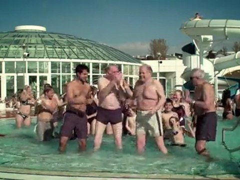 Harika bir ses eğlenceli bir klip tatlı ve sevimli bir kız