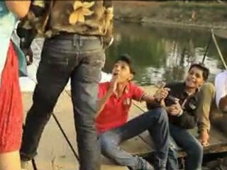 Sneham - Krishnanum Radhayum - Santhosh Pandit & Sruthi