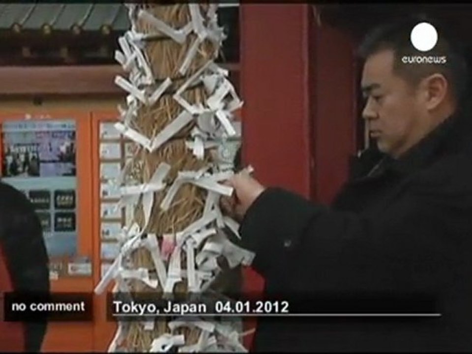 Des travailleurs japonais prient pour... - no c...