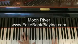 How to play moon river on piano