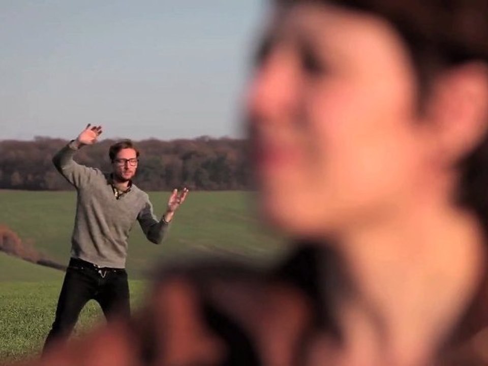 Travis Bürki - Elle rêve (clip réalisé par Nicolas Esposito)