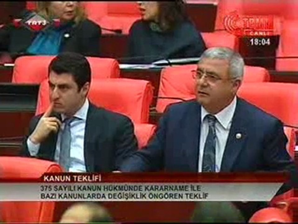 Sırrı Süreyya Önder, Metiner'i Dövecekti!