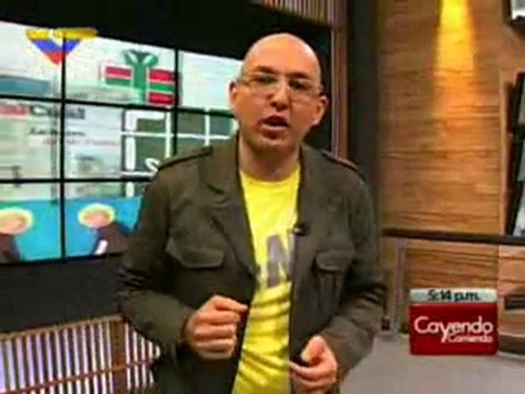 (VIDEO) Cayendo y Corriendo Mal hábito de diputados puntofijistas La Hora Loca de las Primarias 05.01.2012 12