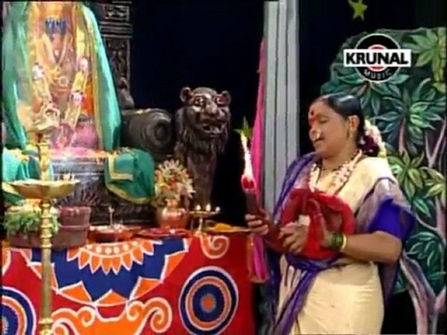 ⁣Aala Bai Aaradhi Aalay Dari - Ambabaichi Paradi - Marathi Devotional Songs