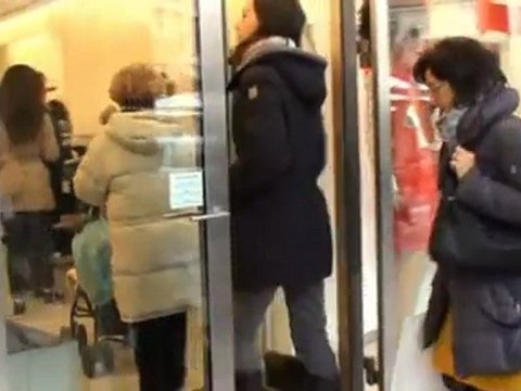 Saldi senza'soldi', liberalizzazioni, manovra lo shopping 2012 in crisi a rimini