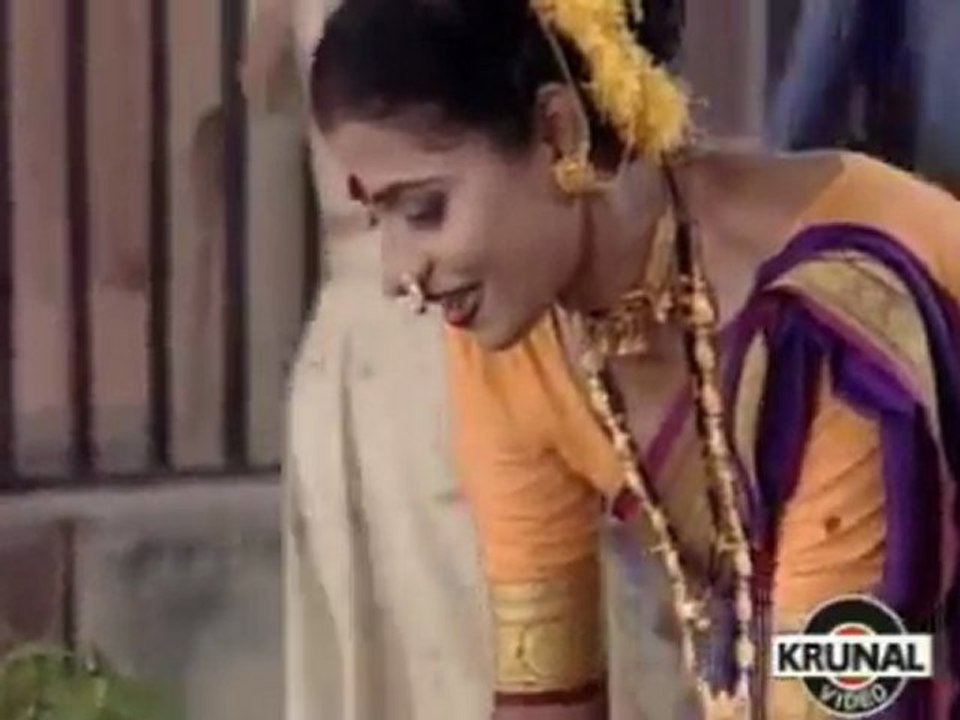 Marathi Song - Diwali Sun Aala Aala Aanand Mani Zala - Aali Mazya Ghari Hi Diwali