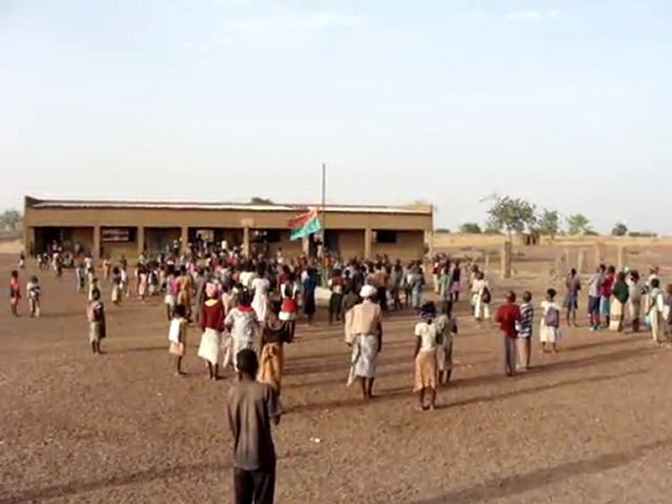 Je dois bâtir l'école de Nédialpoun