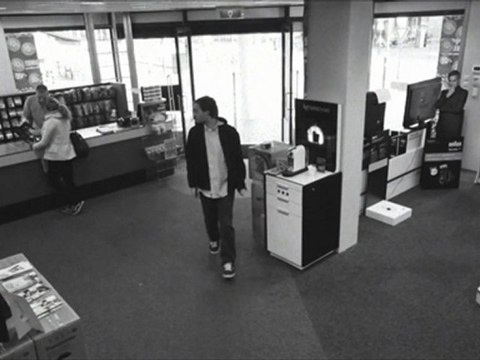 Un voleur intelligent filmé par les caméras de sécurité