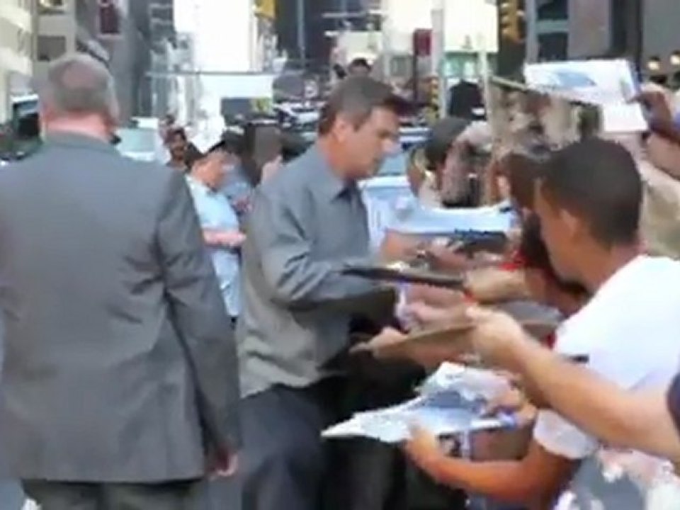 SNTV - Alec Baldwin Returns to Twitter