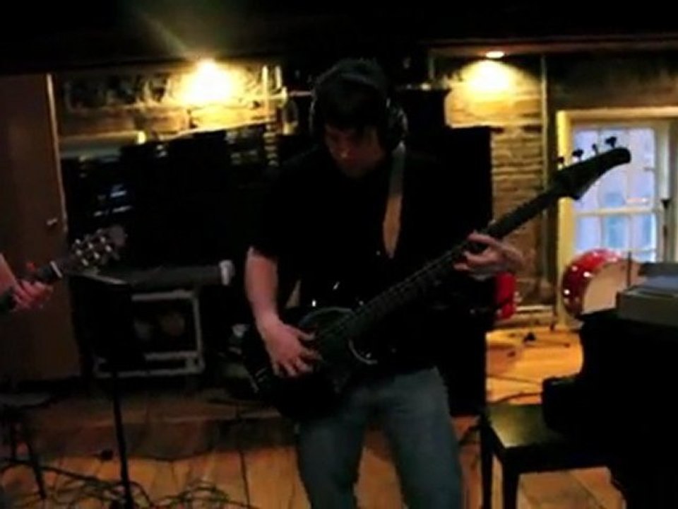 Three Sheet-Stand Still