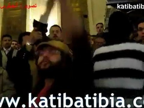 A bas le pouvoir militaire ! pendant le sermon du Pape Shenouda III