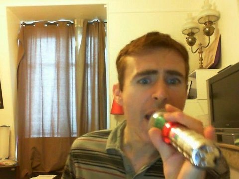 Wiwi égratigne step right up de Jaki Graham