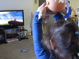 2012-01-05 Kendall Re-Renacts Lion King